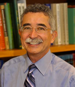 Dr.-Alvaro-Figueroa.jpg
